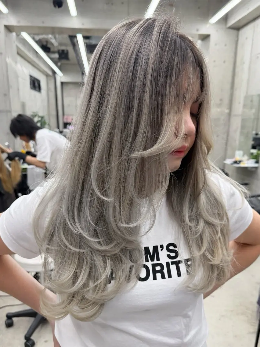 カラー ヘアカラー Asami/名古屋/ ハイトーン/デザインのヘアスタイル
