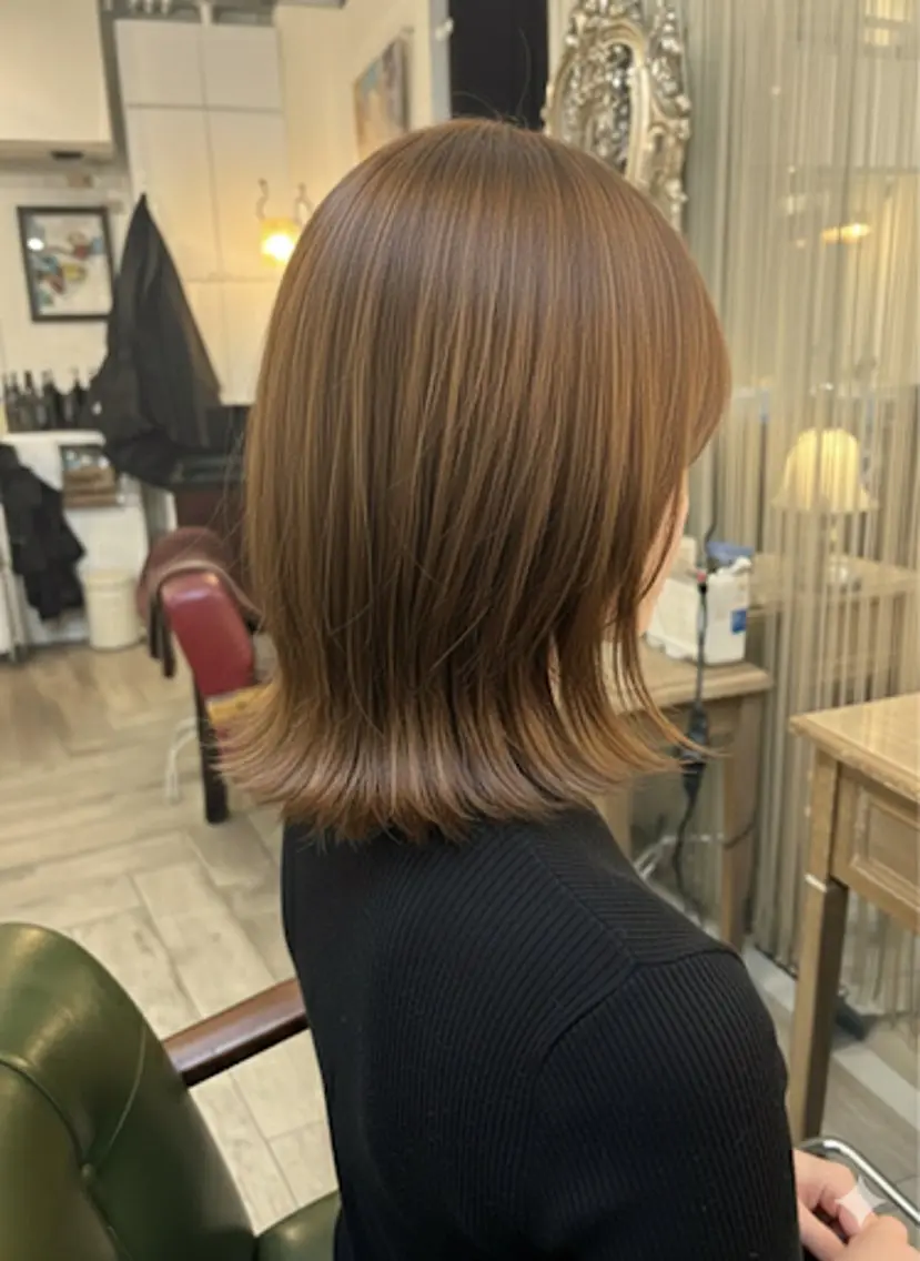 ミディアム くびれヘア くびれレイヤー レイヤーカット 外ハネヘア ヘアカラー 新宿御苑/艶髪カラー 髪質改善/山口のヘアスタイル