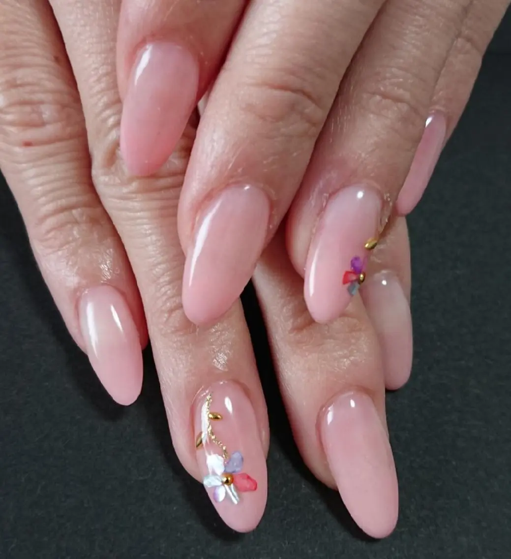 ネイル グラデーション ピンク Lilith Nailのネイルデザイン