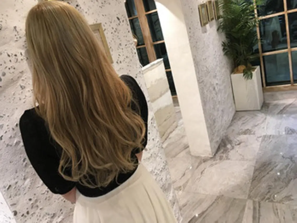 ロング カラー 髪質改善カラー、美髪 トリートメント専門のヘアスタイル
