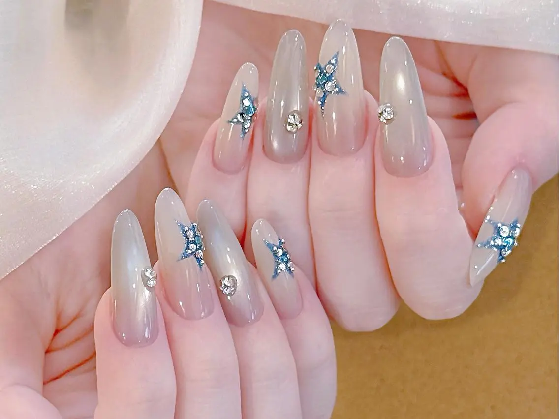 ネイル メンズ メンズ韓国風 オーロラネイル チークネイル 長さ出し フレンチネイル ハンドネイル ハンドケア 🦋new Nail🦋ニノのネイルデザイン