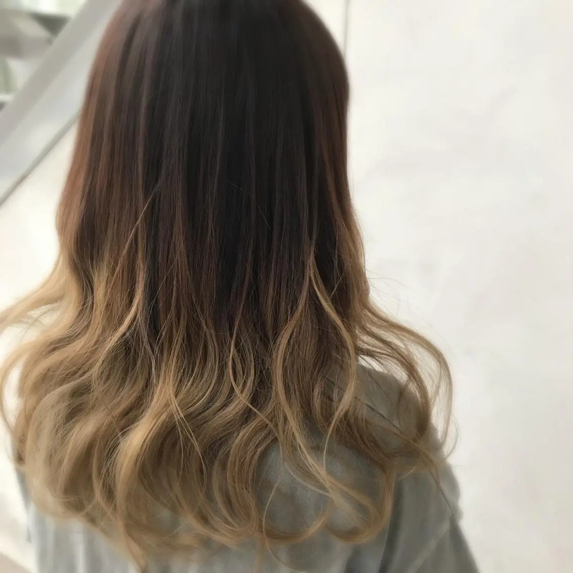 ロング カラー ヘアアレンジ カット ヘアカラー トリートメント 鈴木 拓海のヘアスタイル
