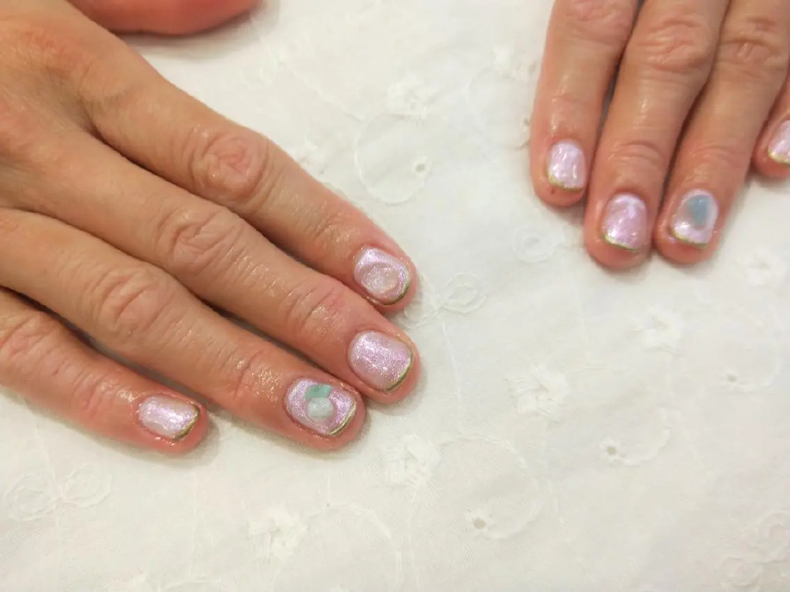 ネイル はばすみれ🎀ﾈｲﾙ 光ﾌｪｲｼｬﾙ ﾍｱのネイルデザイン
