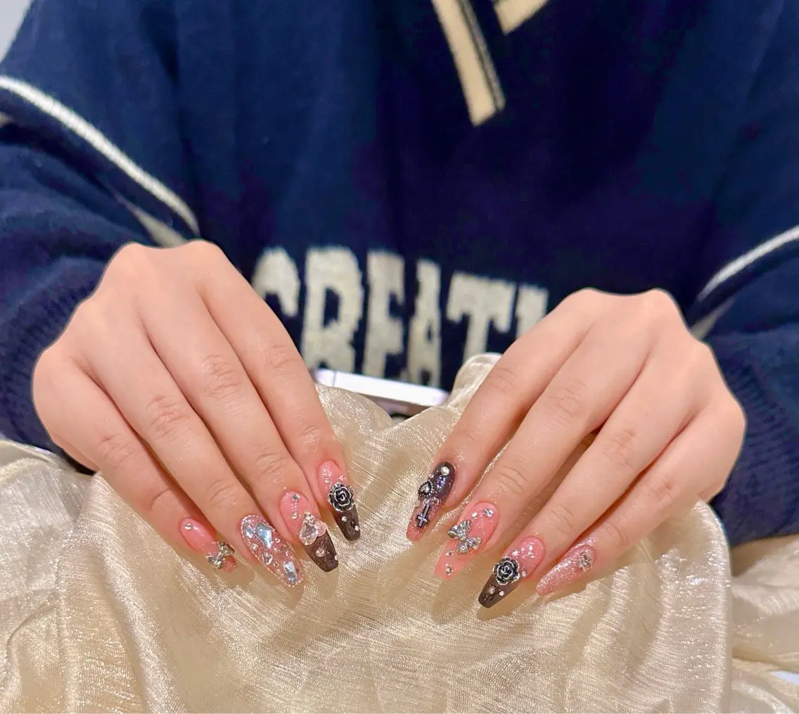ネイル アートネイル ジェルネイル キラキラネイル 韓国ネイル オフィスネイル DAISY NAILのネイルデザイン
