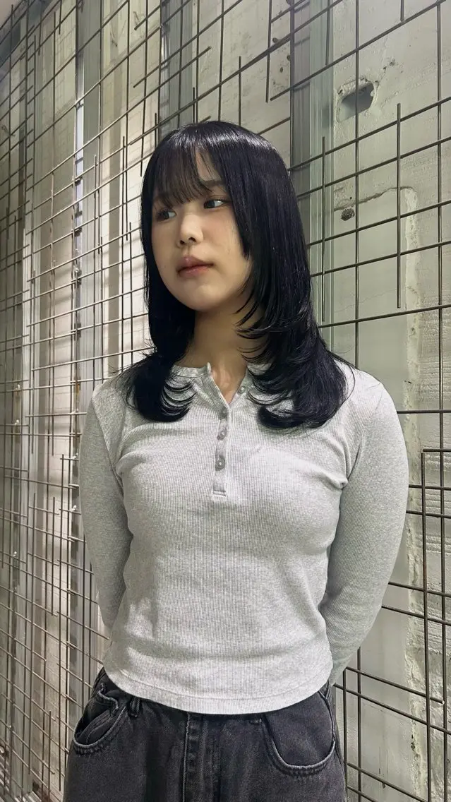 ミディアム カラー 透明感カラー レイヤーカット カット ヘアカラー 真愛 /UMMのヘアスタイル