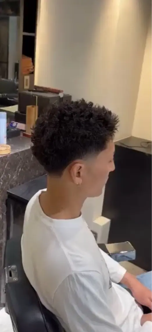 ショート 下野 健太のヘアスタイル