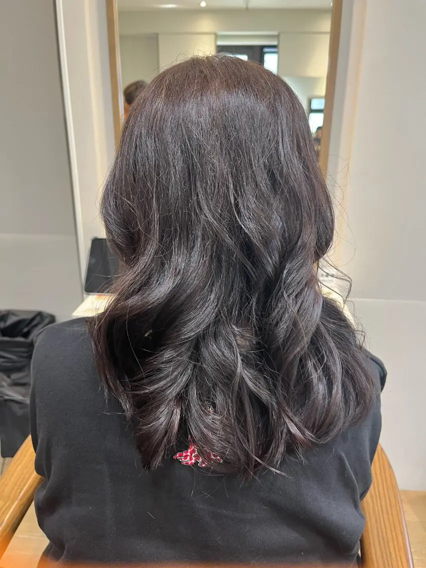 ロング 小鴨 美佳のヘアスタイル