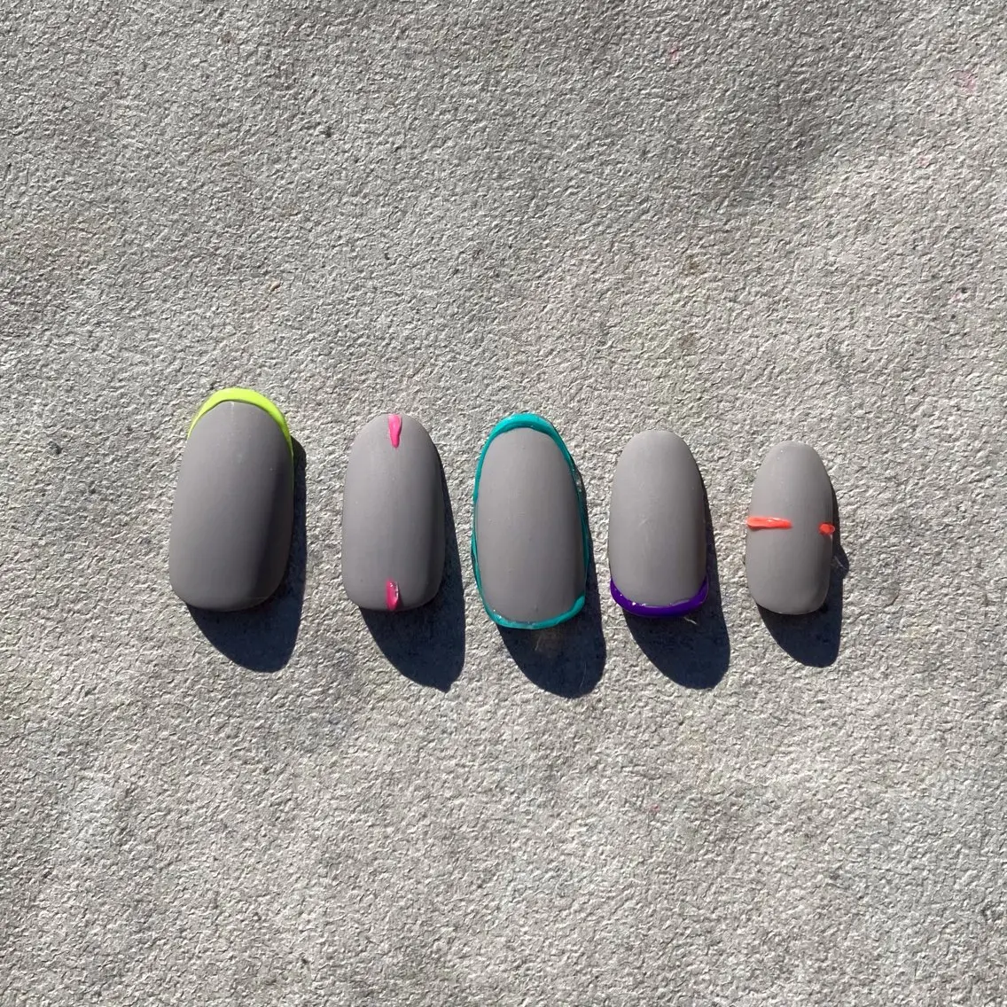 ネイル ジェルネイル マグネットネイル ニュアンスネイル パラジェル ワンホンネイル NAIL'S MODAのネイルデザイン