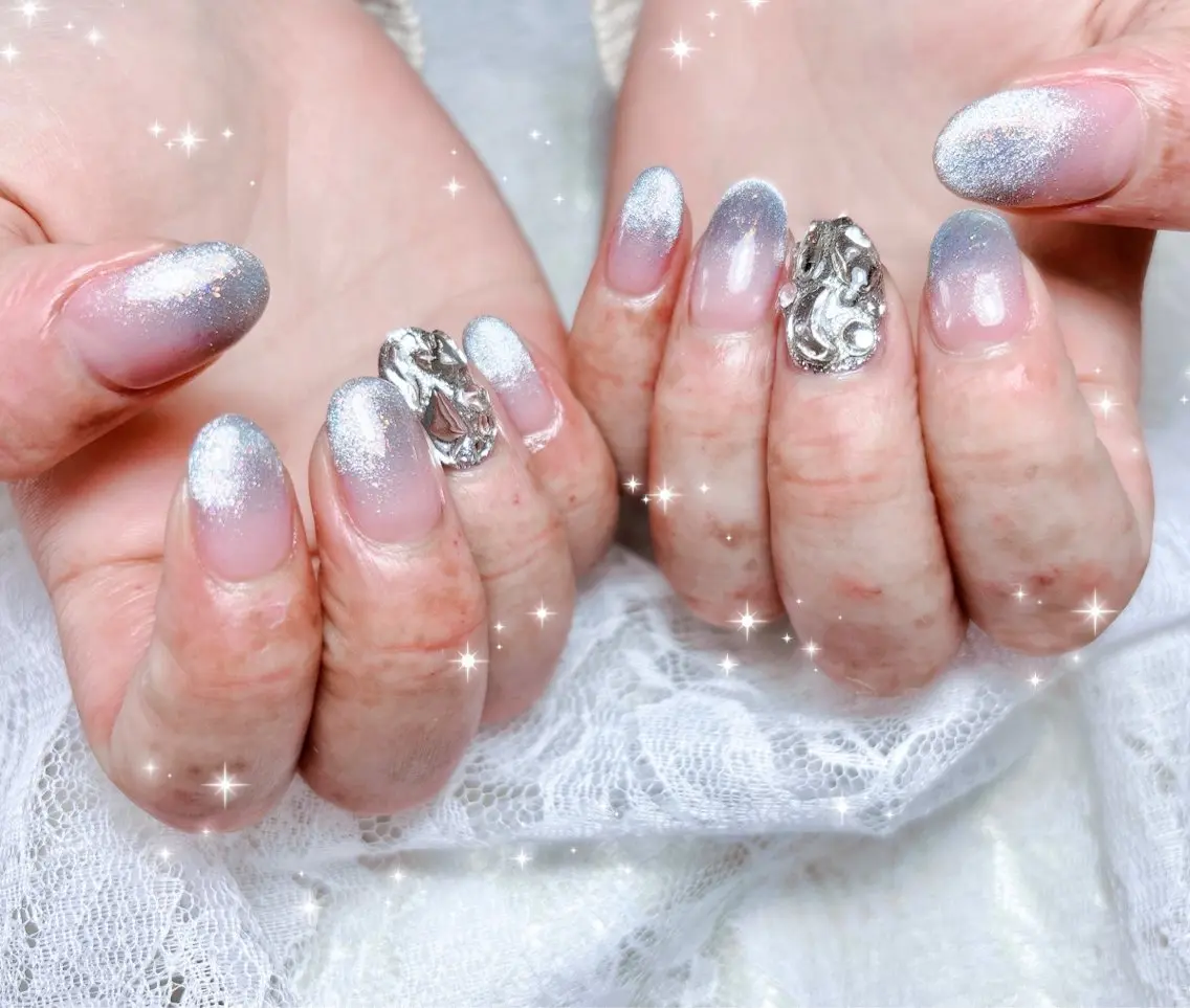 ネイル グラデーション キラキラネイル マグネットネイル ハンドネイル FLARE NAIL フレアネイルのネイルデザイン