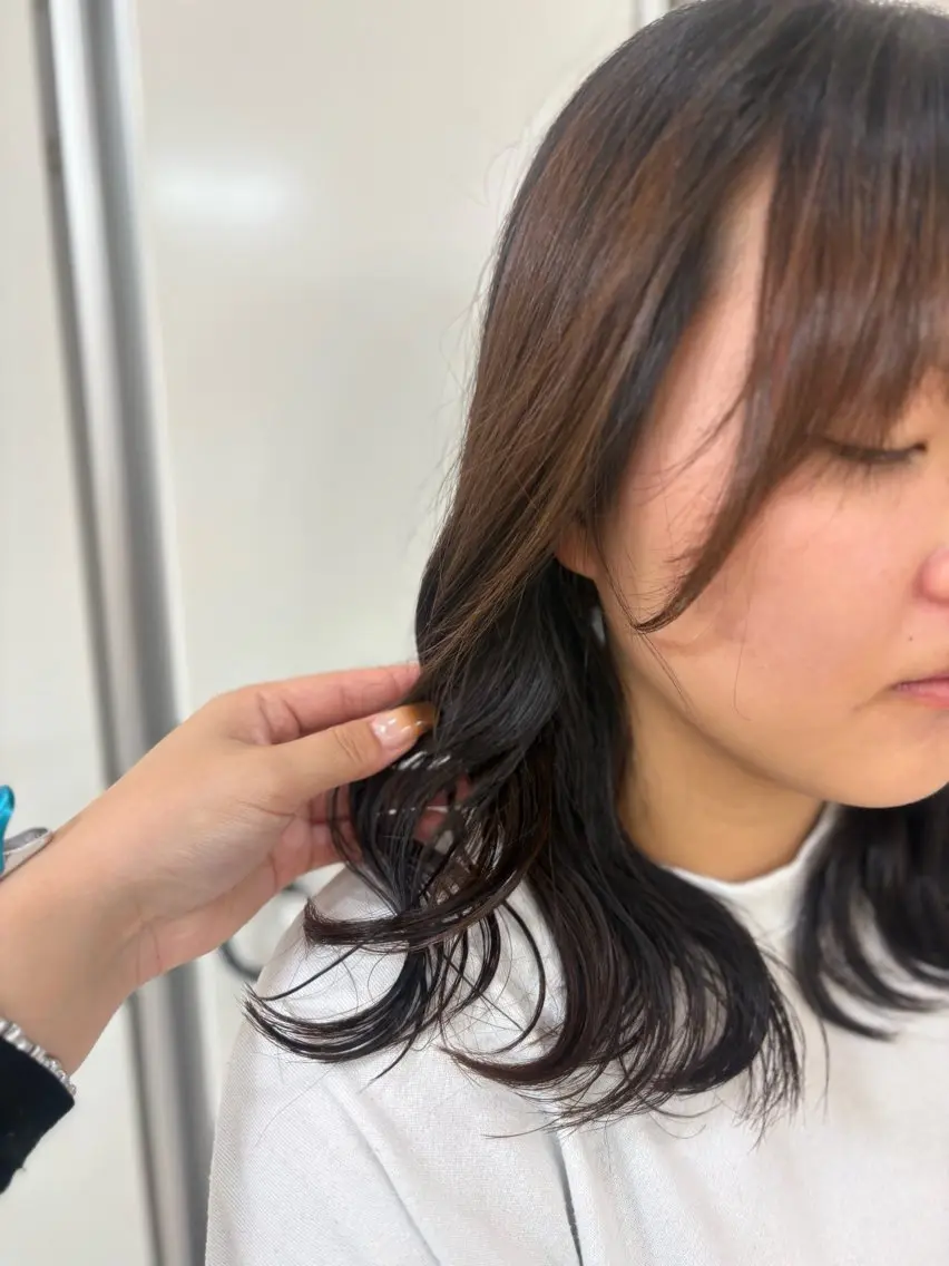 ミディアム くびれヘア CREA渋沢 モデル募集🌺アイナのヘアスタイル