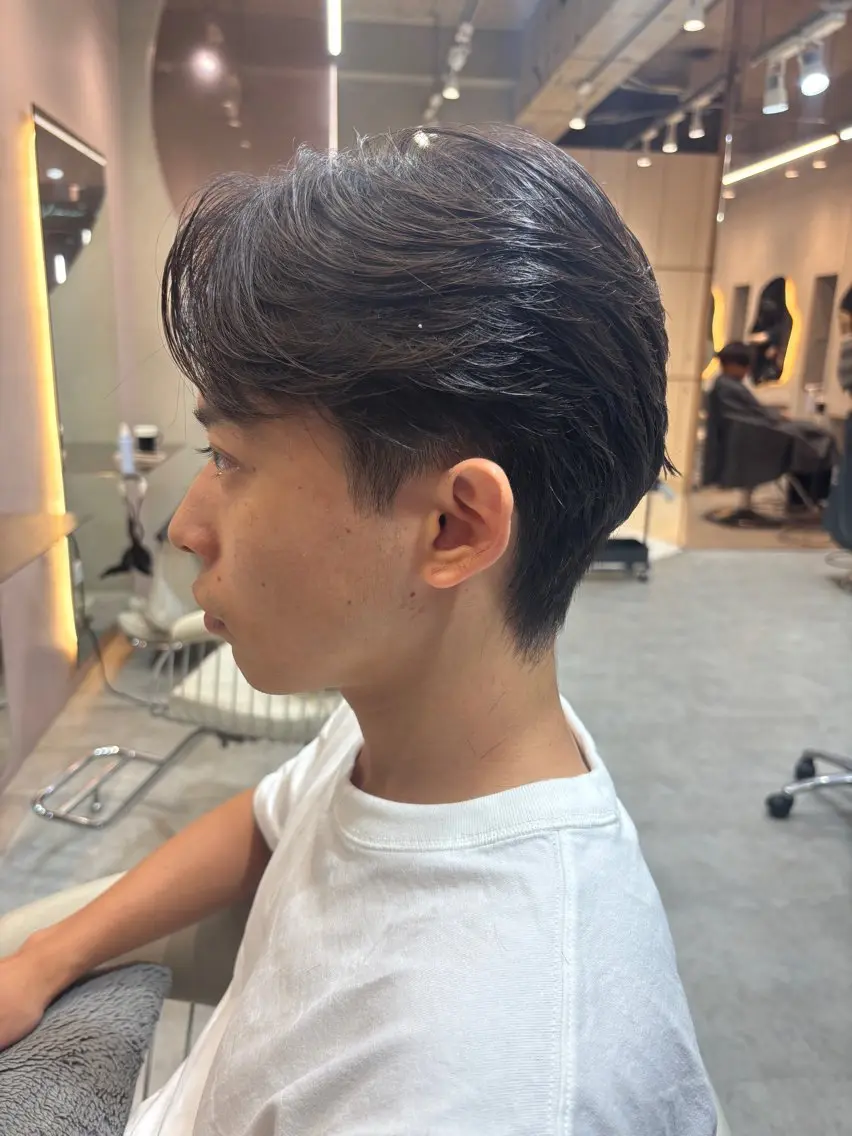 ショート カラー パーマ ヘアアレンジ メンズ センターパート メンズ韓国風 マッシュ メンズパーマ メンズショート カット トリートメント 大宮/曲がる縮毛矯正 /毛流れ特化/NAOのヘアスタイル