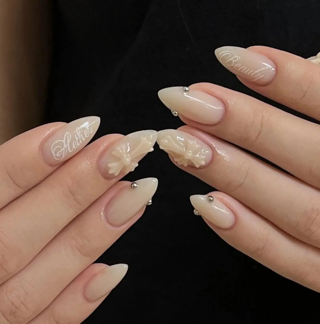 ネイル ハンドネイル 🎀 KiKi_nailのネイルデザイン