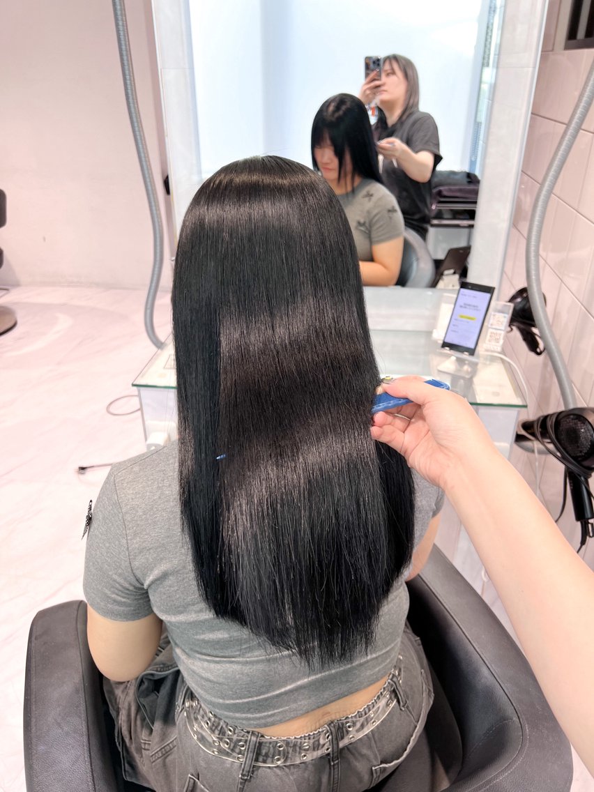 セミロング パーマ セミロングパーマ ボブ くせ毛 髪質改善 縮毛矯正 🦋重くない暗髪🦋 Hana🦋のヘアスタイル