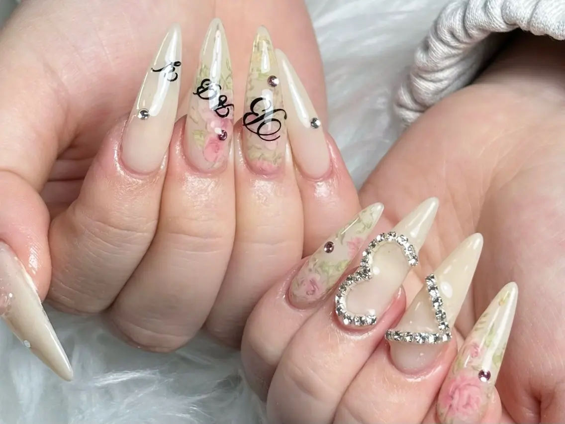 ネイル キラキラネイル 韓国ネイル マグネットネイル 夏ネイル ワンホンネイル ハンドネイル Sully Nail Labのネイルデザイン