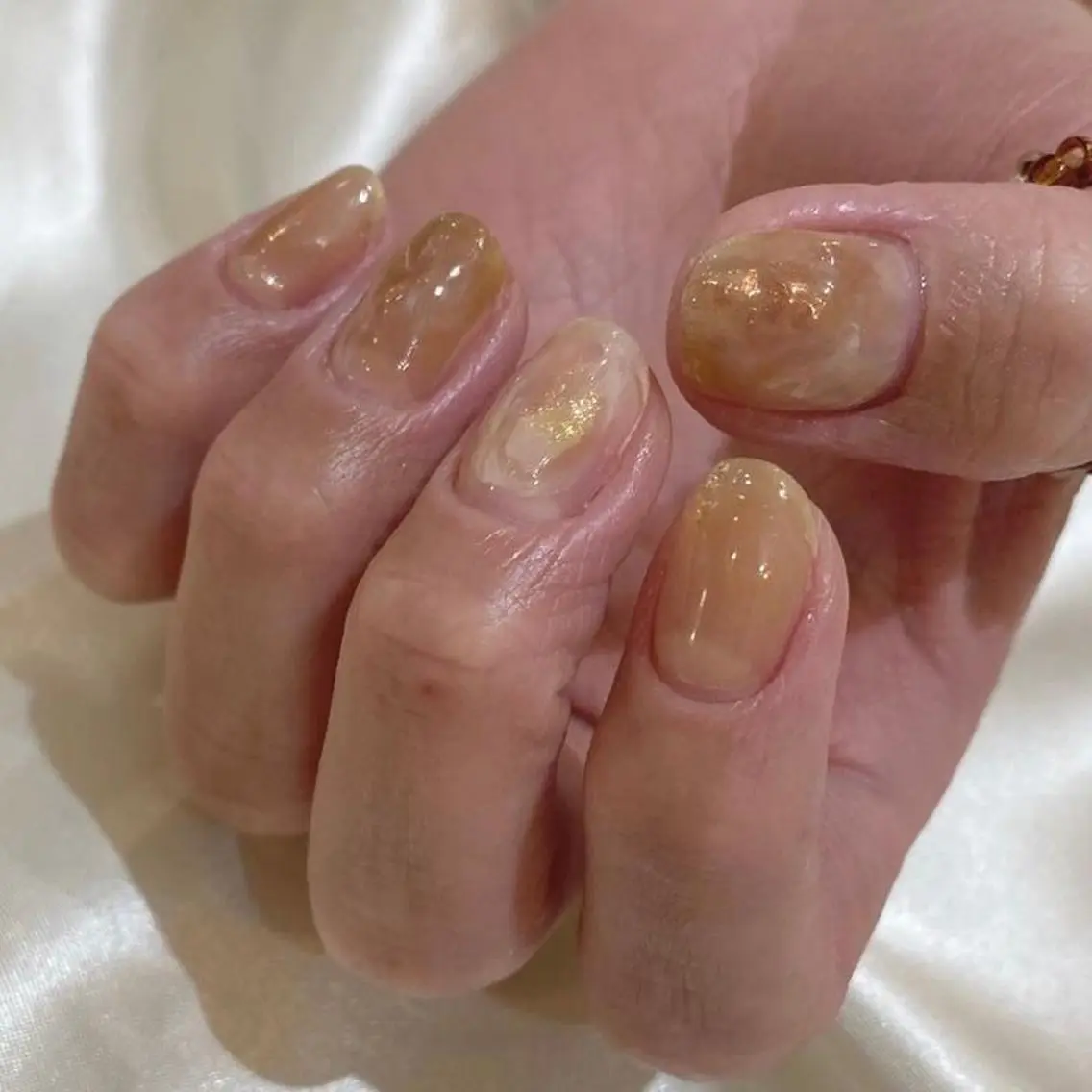 ネイル ブラウン キラキラネイル 持ち込み ニュアンスネイル スカルプネイル mermooi nailのネイルデザイン