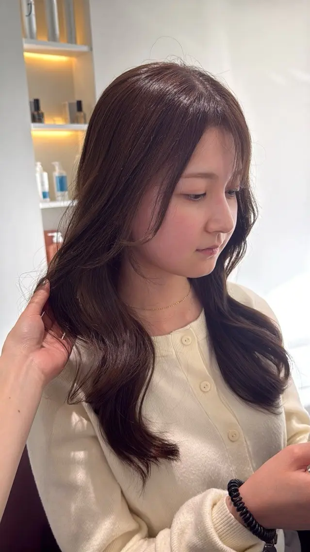 ロング ヘアカラー トリートメント ️🫧透明感カラー& 髪質改善🎀いさきのヘアスタイル