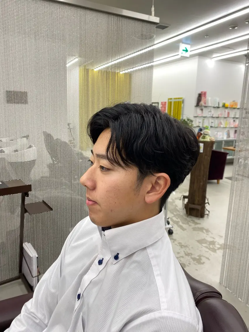[センターパートにしたいお客様限定]似合わせカット＋パーマの写真