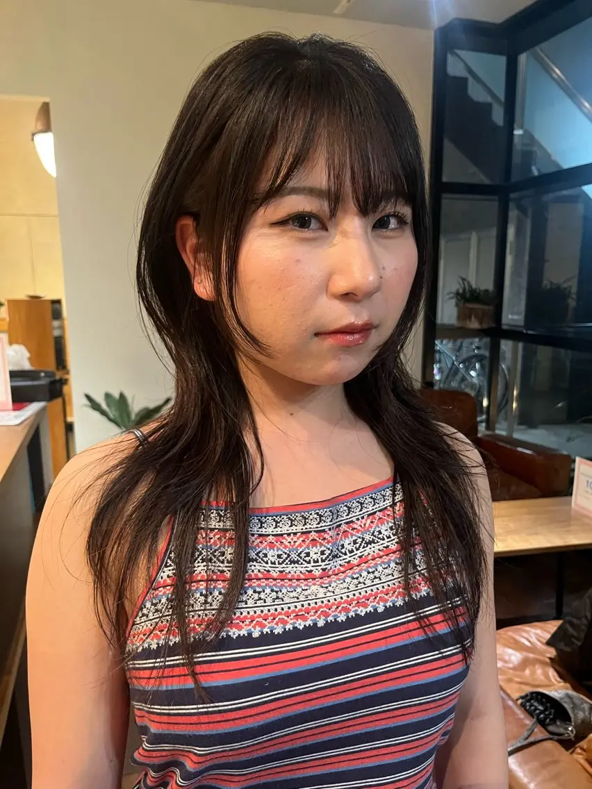 ミディアム 愛瑠奈 erunaのヘアスタイル