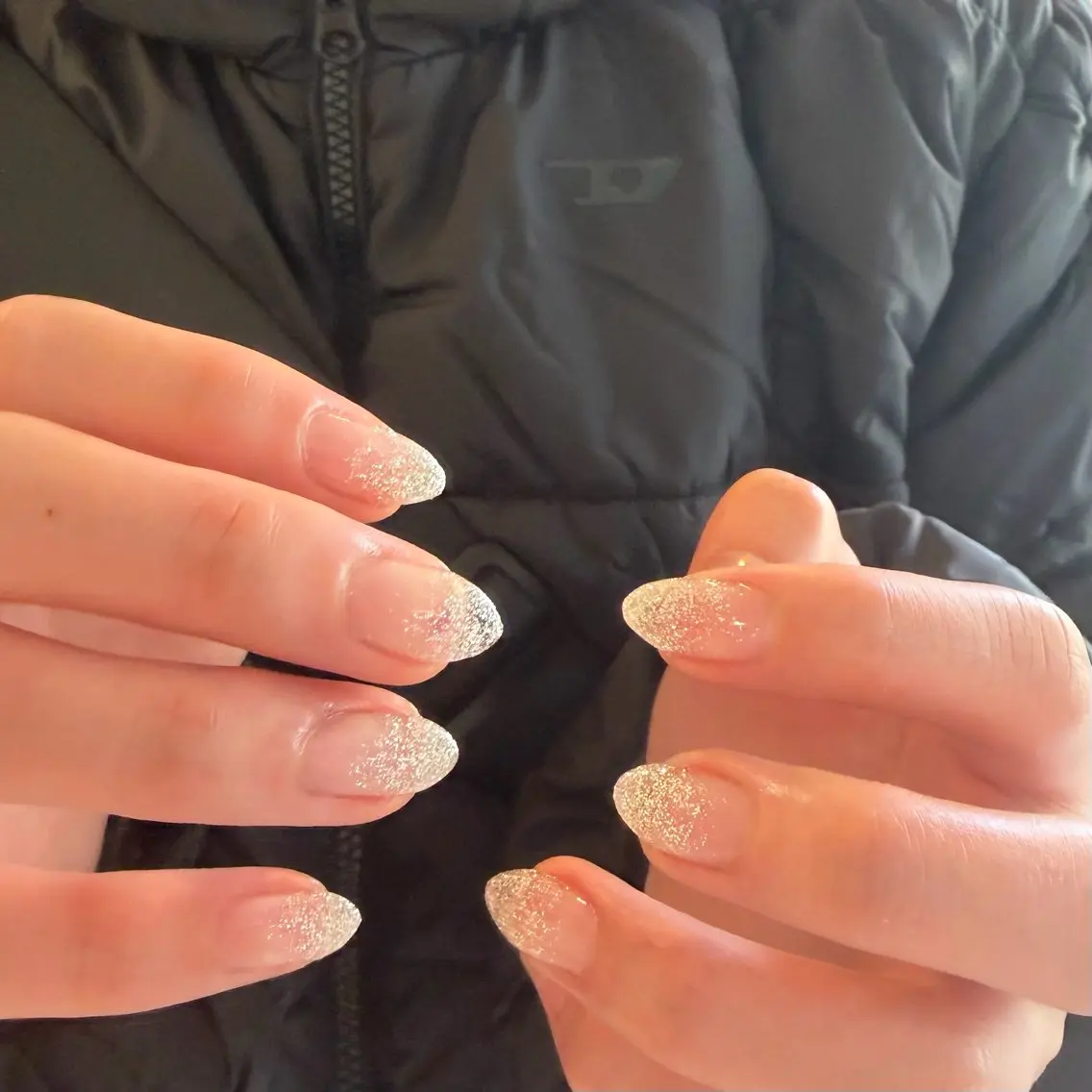 ネイル グラデーション ラメ(グリッター) ラメグラデーション WHITE NAIL Nanamiのネイルデザイン
