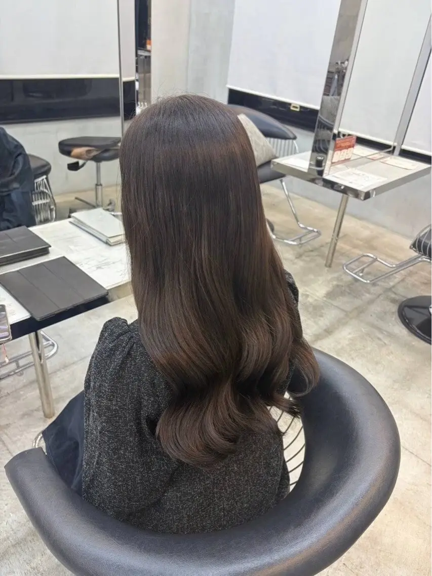 カラー ヘアカラー 平口 綾花のヘアスタイル