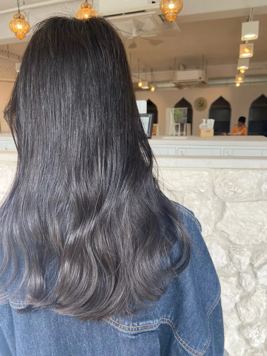 ロング Ｎ． Emiのヘアスタイル