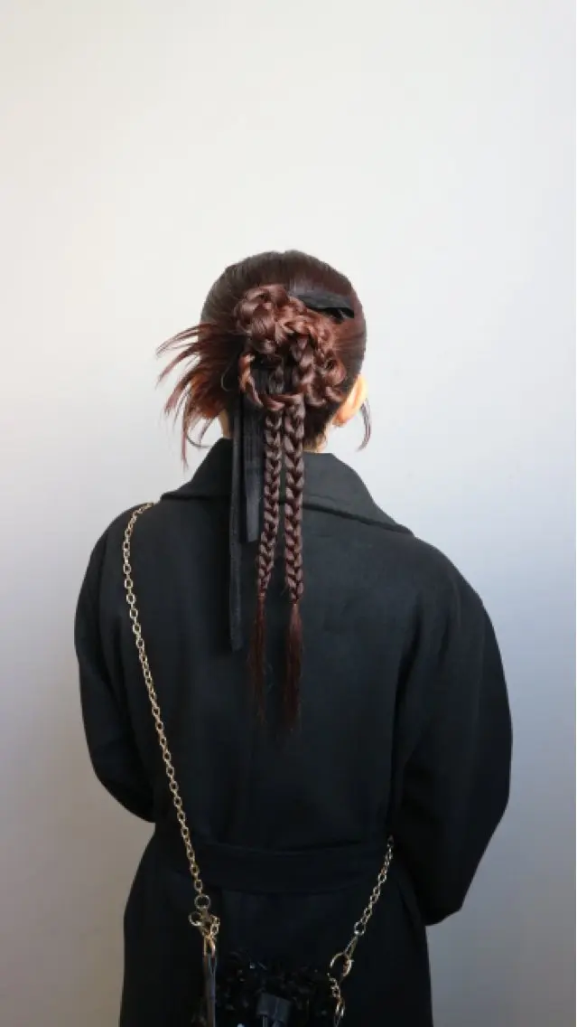 ロング ヘアアレンジ ヘアセット AKO .のヘアスタイル