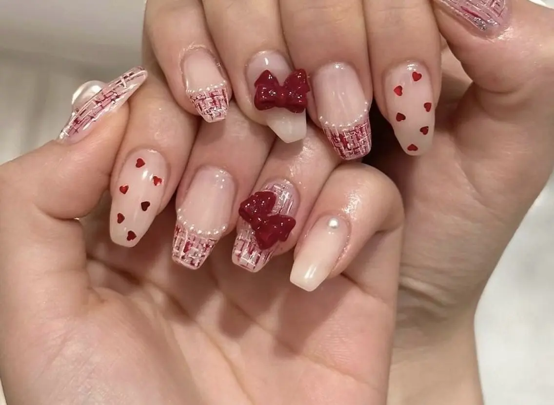 ネイル チークネイル フレンチネイル グラデーション 韓国ネイル マグネットネイル Hana Nailのネイルデザイン