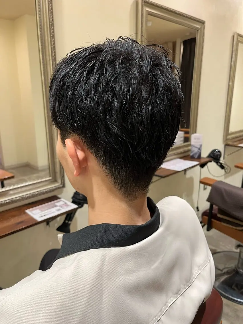ショート メンズ 刈り上げ 西川 舞彩のヘアスタイル