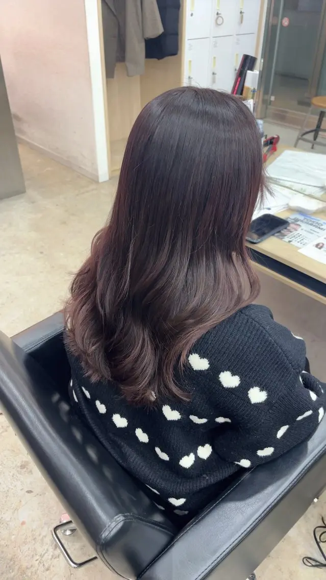 セミロング カラー カット ヘアカラー トリートメント 🪽髪質改善矯正 🤍MIU🤍のヘアスタイル
