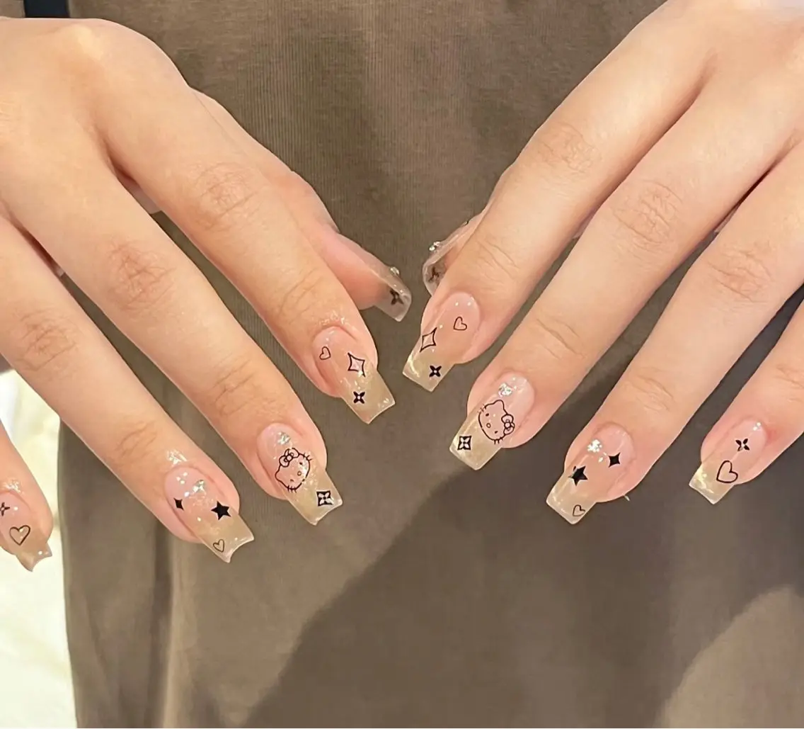 ネイル ハンドネイル ハンドケア 🍑 momo_nailのネイルデザイン