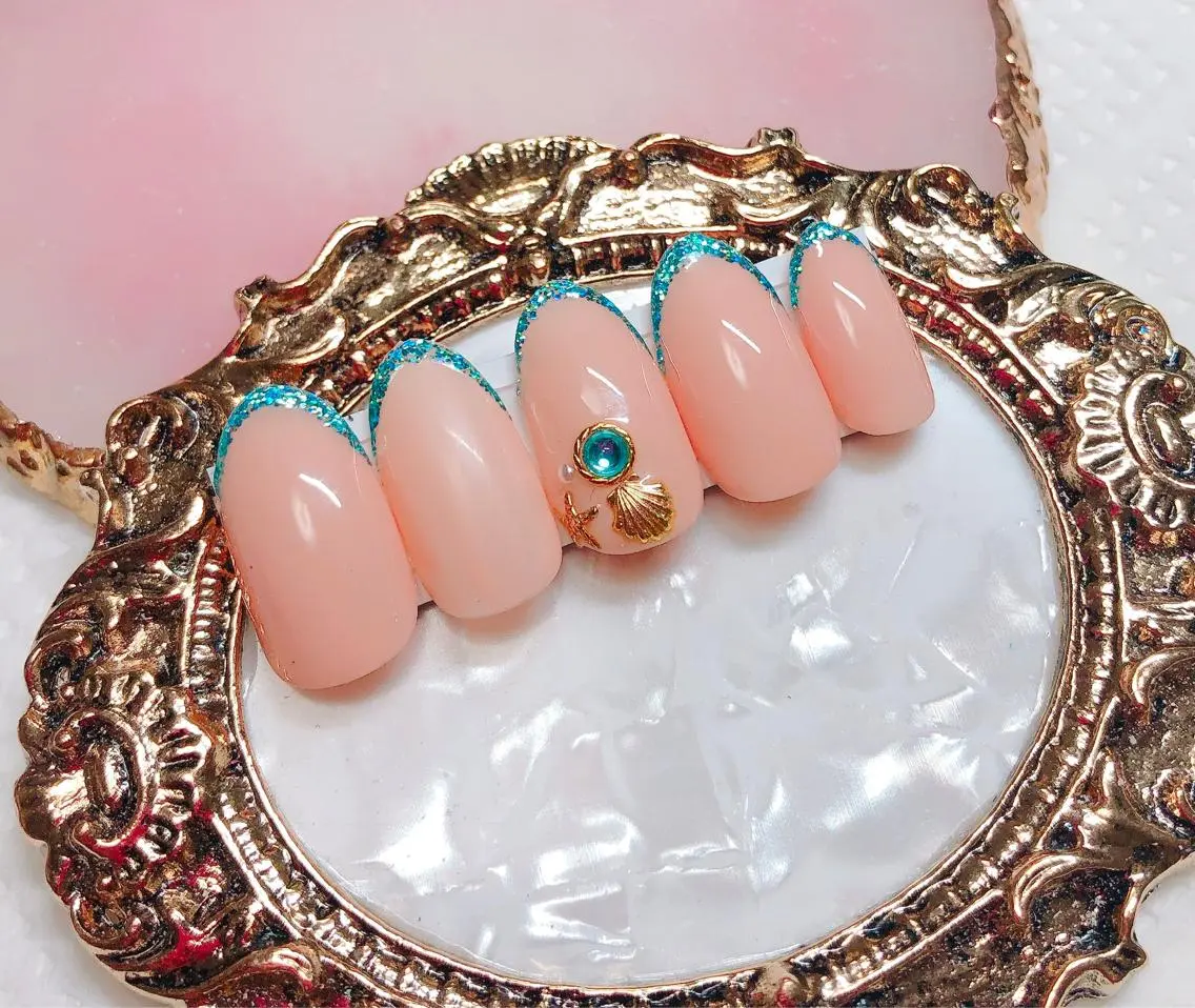 ネイル ハンドネイル CROWN プライベートサロンのネイルデザイン