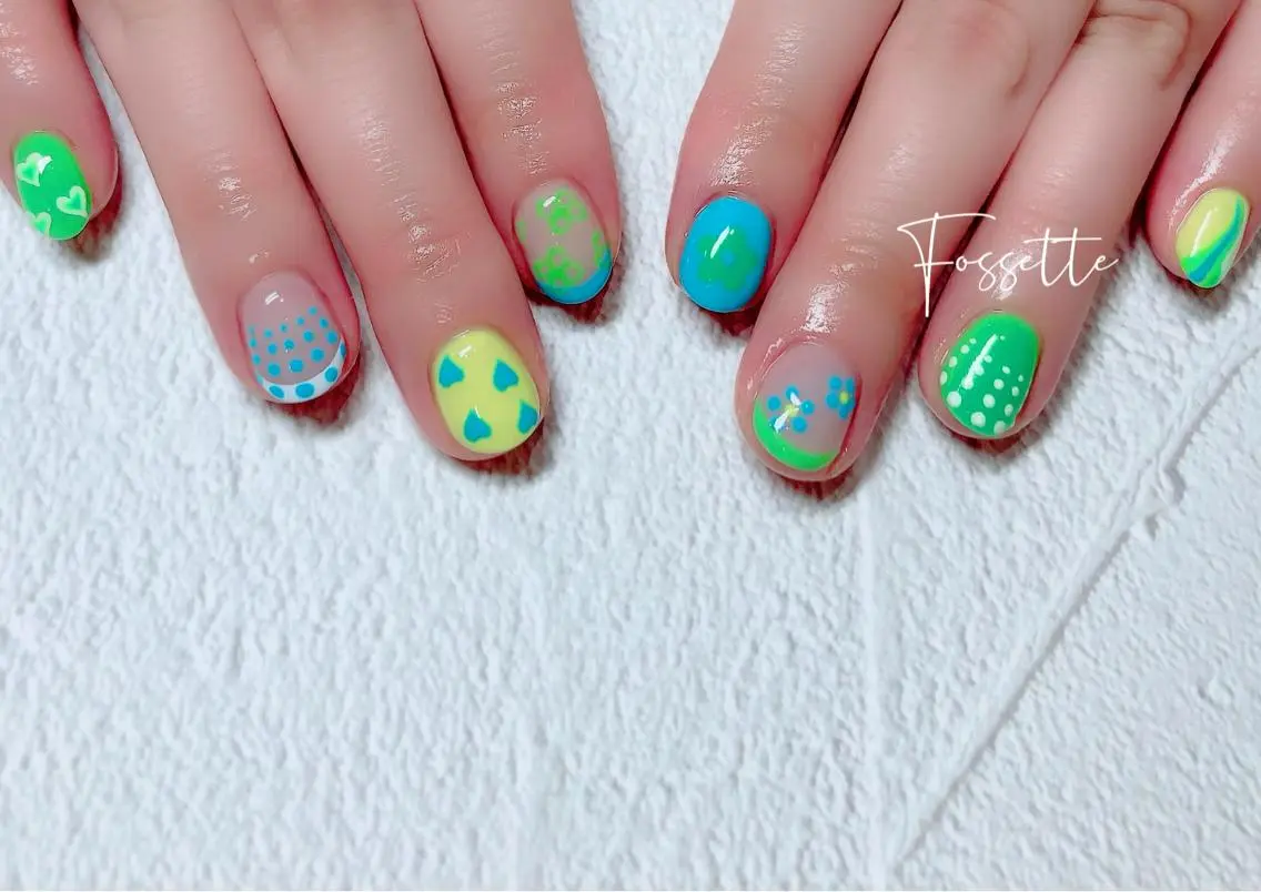 ネイル ドット フラワーネイル フレンチネイル ハート ショートネイル ハンドネイル nailsalon Fossetteのネイルデザイン