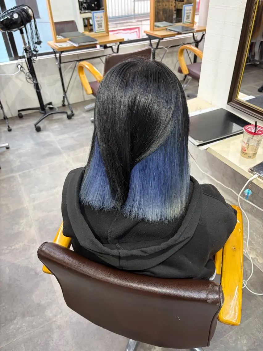 セミロング ヘアカラー エクステ ⭐️U-topia ⭐️和泉田　りさ⭐️のヘアスタイル