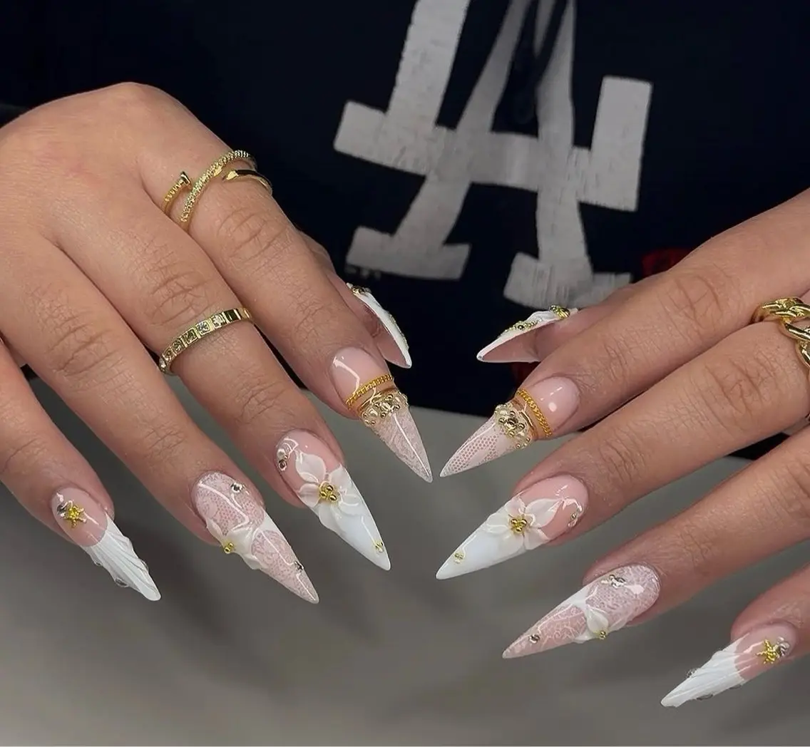 ネイル アートネイル ボルドー フレンチネイル ジェルネイル 氷ネイル・うるうるネイル ハンドネイル Julie Nail Rinのネイルデザイン