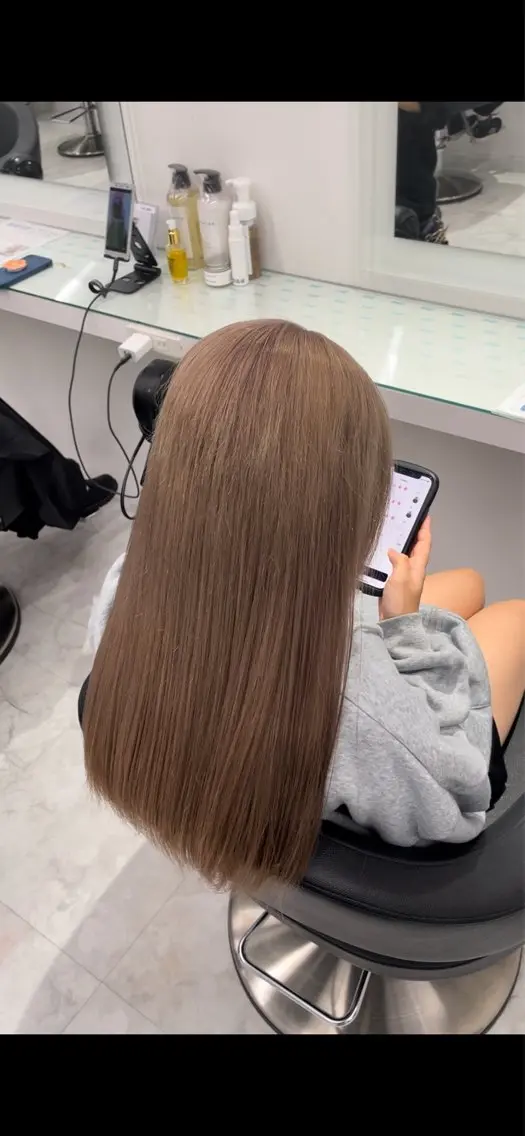 ロング カラー ウルフカット×ハイ トーン職人🤍ゆうひのヘアスタイル
