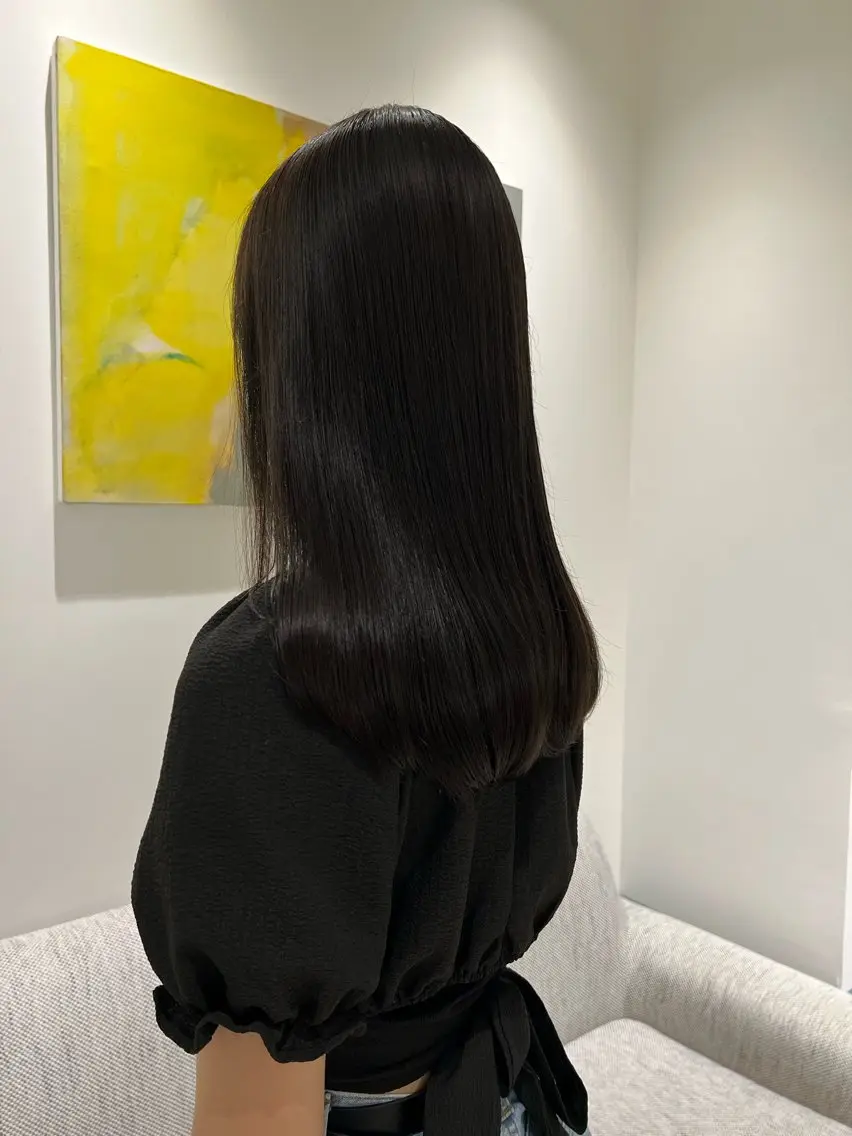ミディアム 成岡 愛美のヘアスタイル