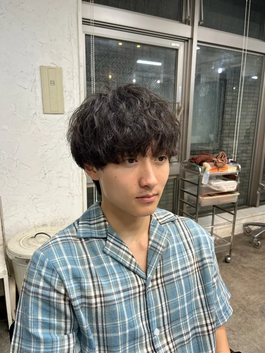パーマ メンズ メンズパーマ カット パーマ フェザーパーマ原宿 fifth 凜空のヘアスタイル