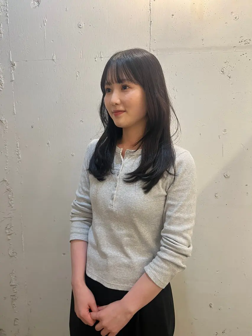 セミロング カット 鈴木 三保のヘアスタイル