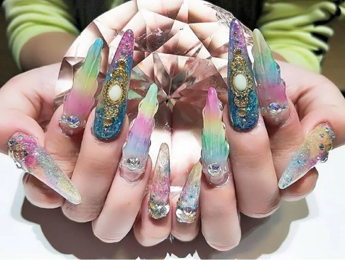 ネイル ロングネイル YUN 💅のネイルデザイン