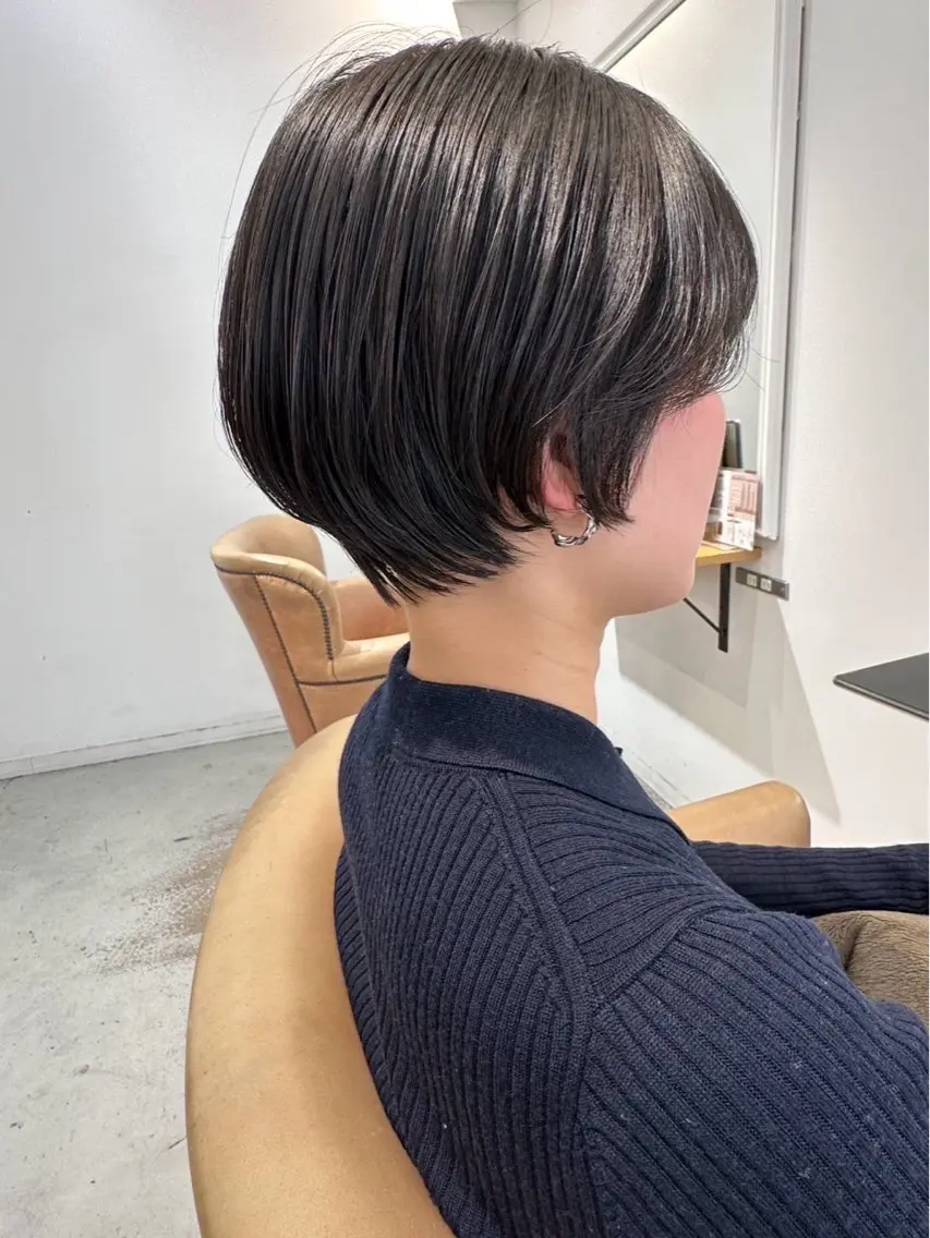 ショート やまもと さきのヘアスタイル