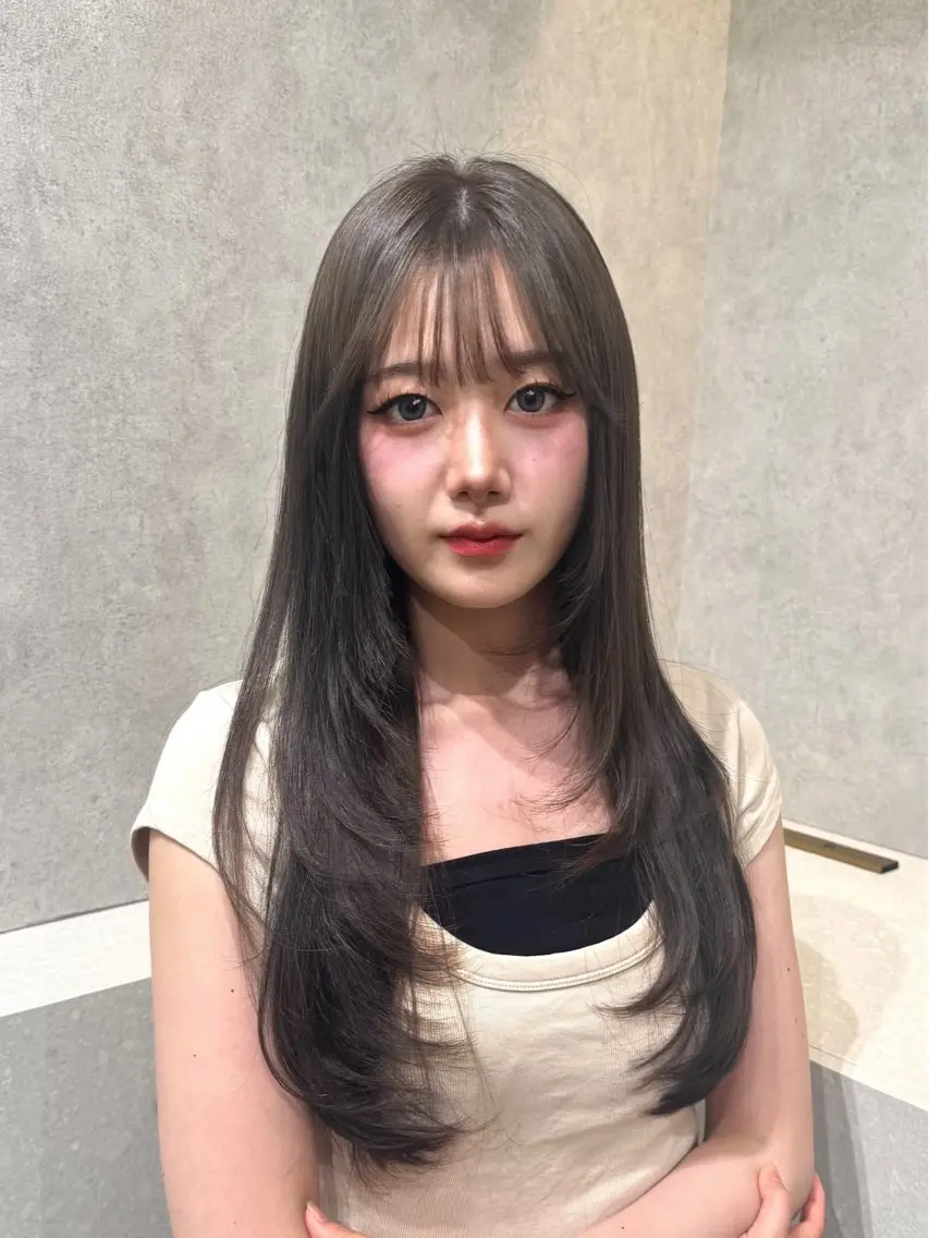 ロング カラー カット ヘアカラー トリートメント 💗渋谷/韓国/レイ ヤー顔周りSayaのヘアスタイル