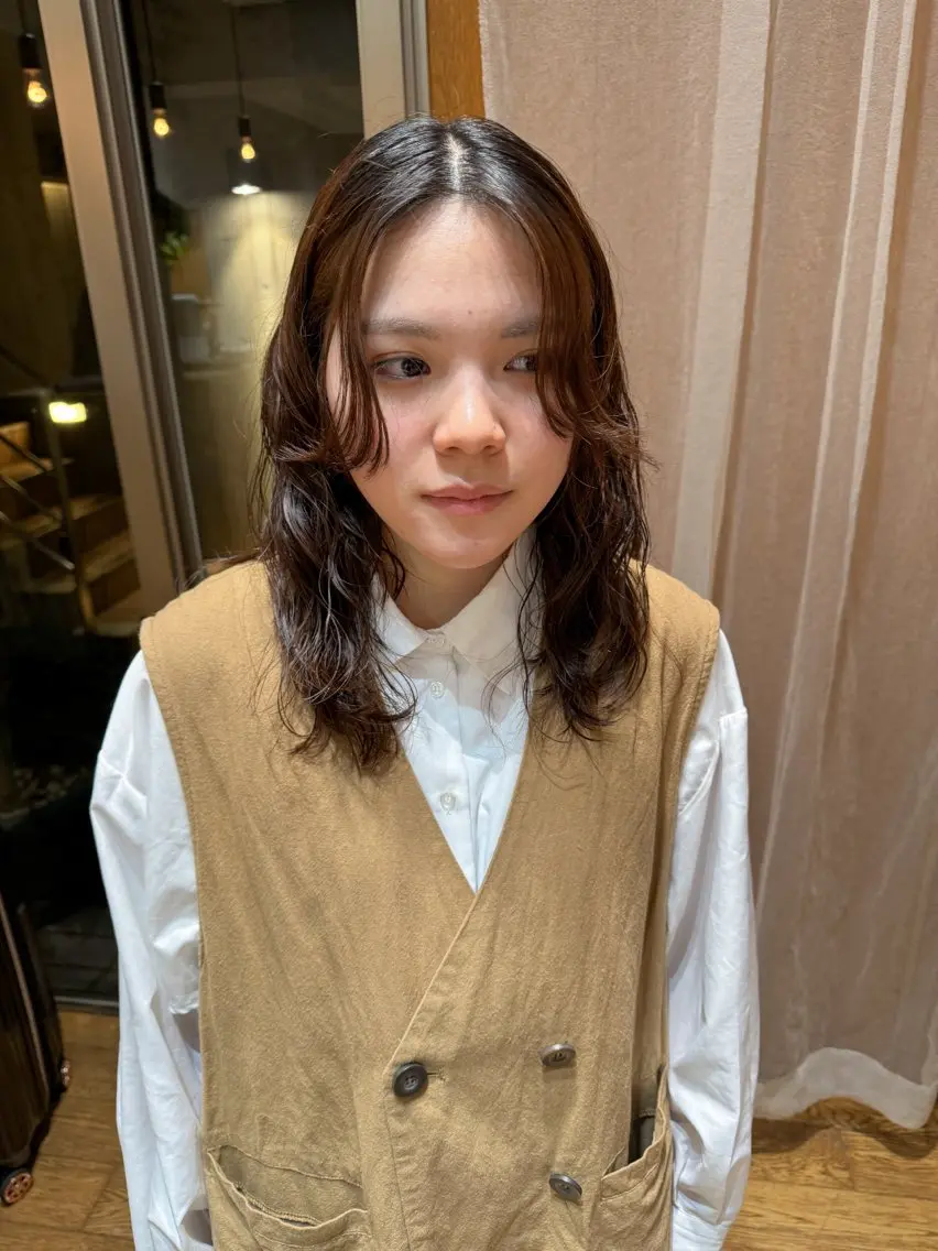 ミディアム パーマ ミディアムパーマ カット パーマ 大橋 芽衣のヘアスタイル