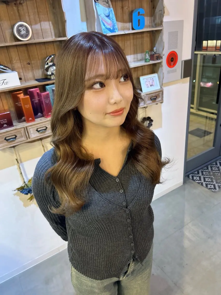 ロング カラー カット ヘアカラー 砂野 真璃奈のヘアスタイル
