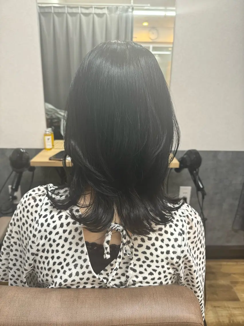 セミロング reeed konnoのヘアスタイル