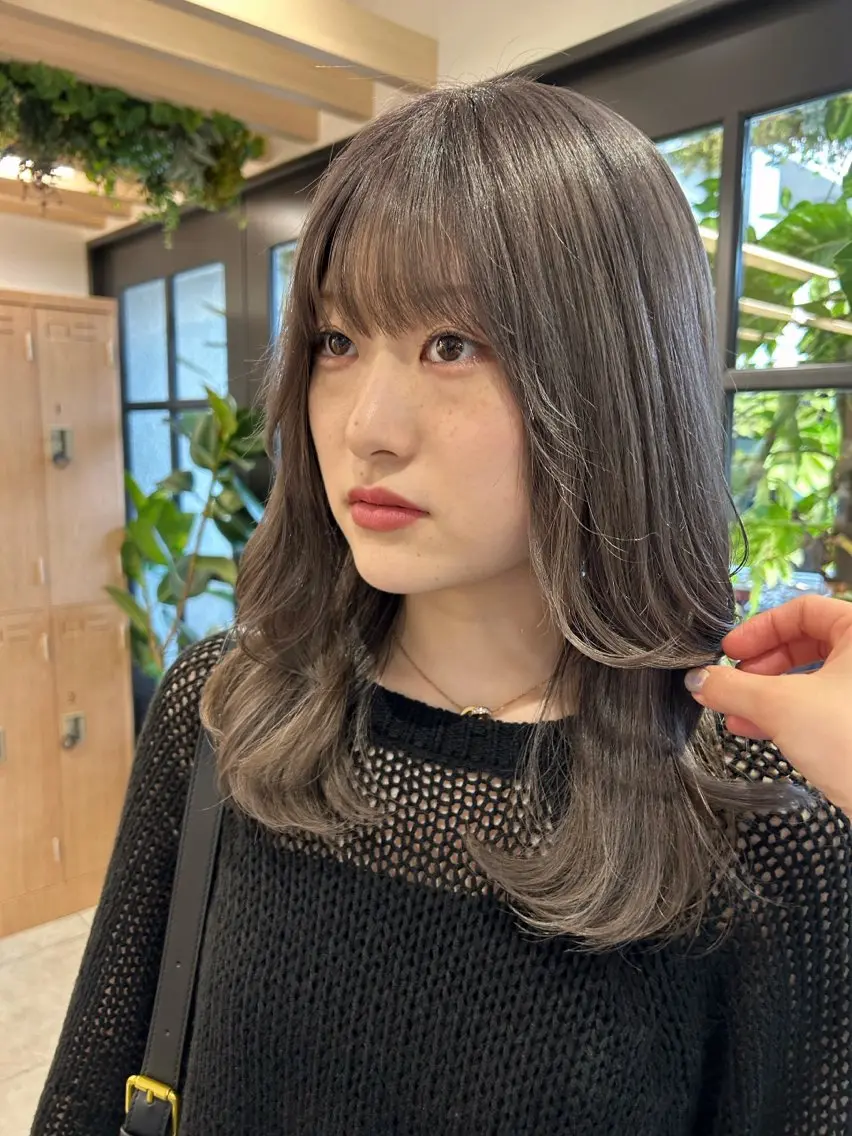 セミロング 透明感カラー レイヤー/むつきのヘアスタイル