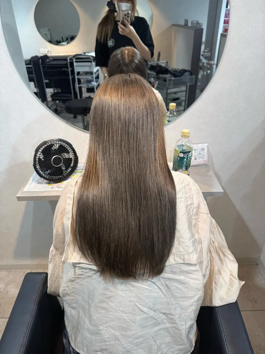 ロング カラー ブリーチ 透明感カラー グレージュ ブリーチなしカラー カット ヘアカラー かずさ🐈‍⬛ lmu by ifのヘアスタイル