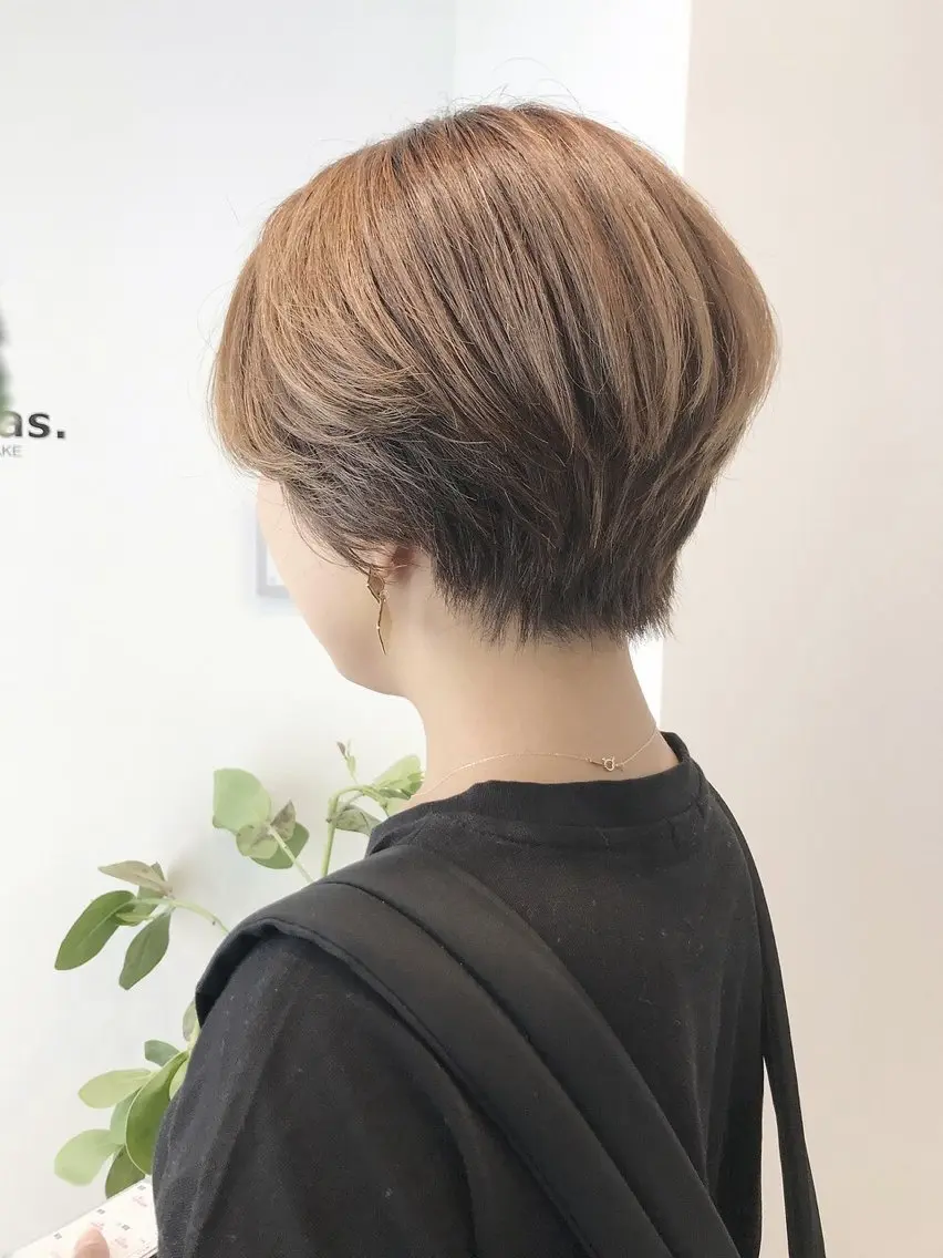 ショート ショートヘア 🌊インナーカラー 🐬櫻井海星のヘアスタイル