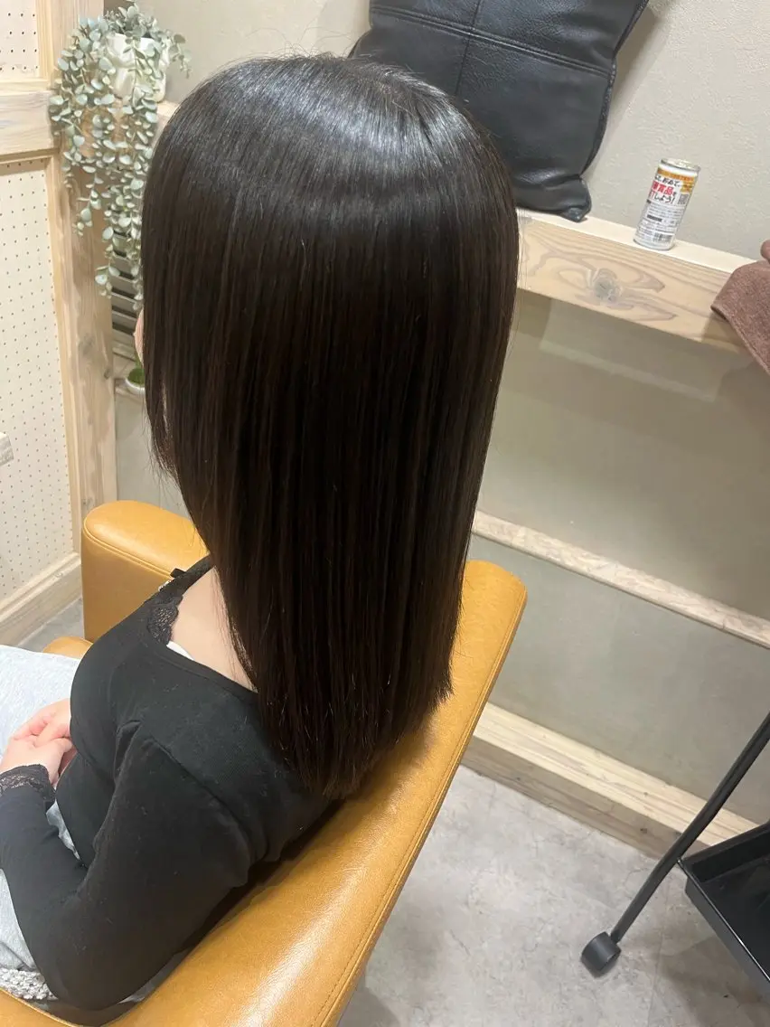 セミロング 髪質改善 鈴木 凜のヘアスタイル
