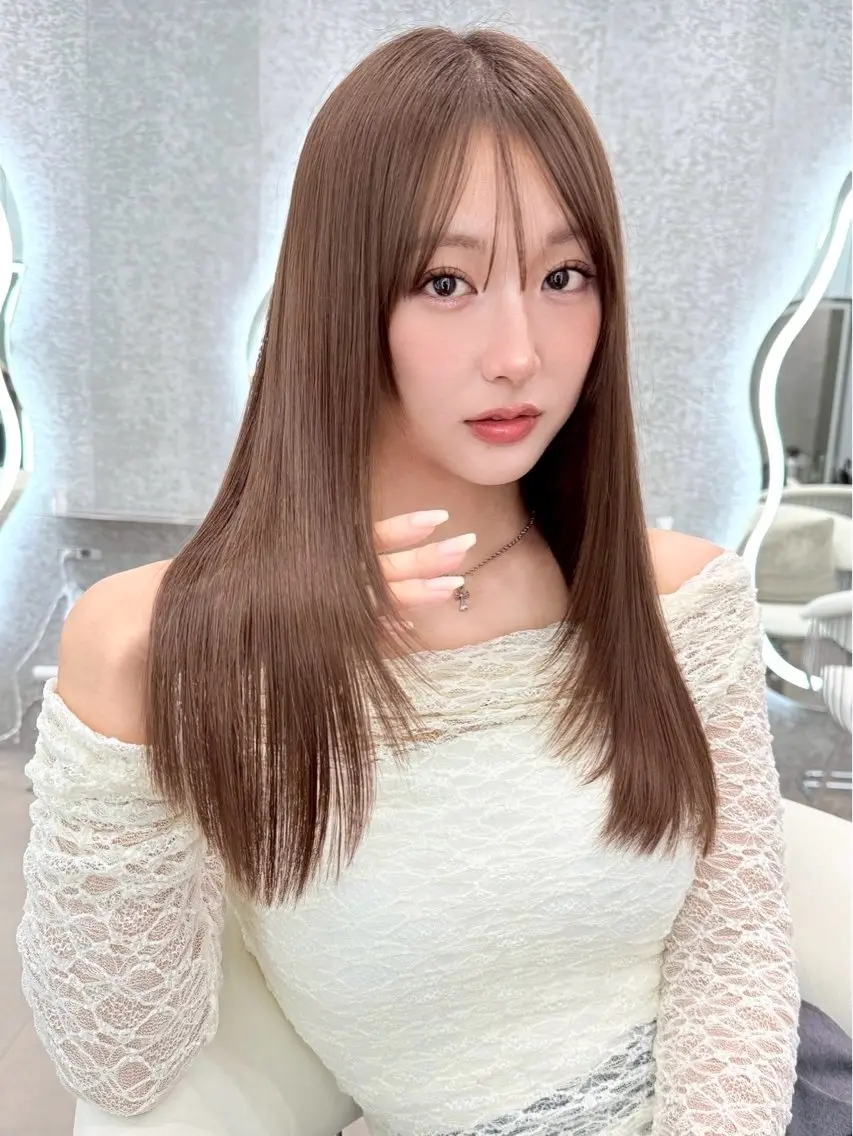 【✨新トリートメントメニュー🆕✨】【小顔カット＋透明感カラー🌈＋コアミー3stepトリートメント🫧】の写真