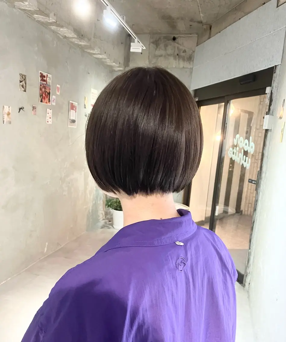 ショート カラー アッシュ ベージュカラー ボブ door white hideのヘアスタイル